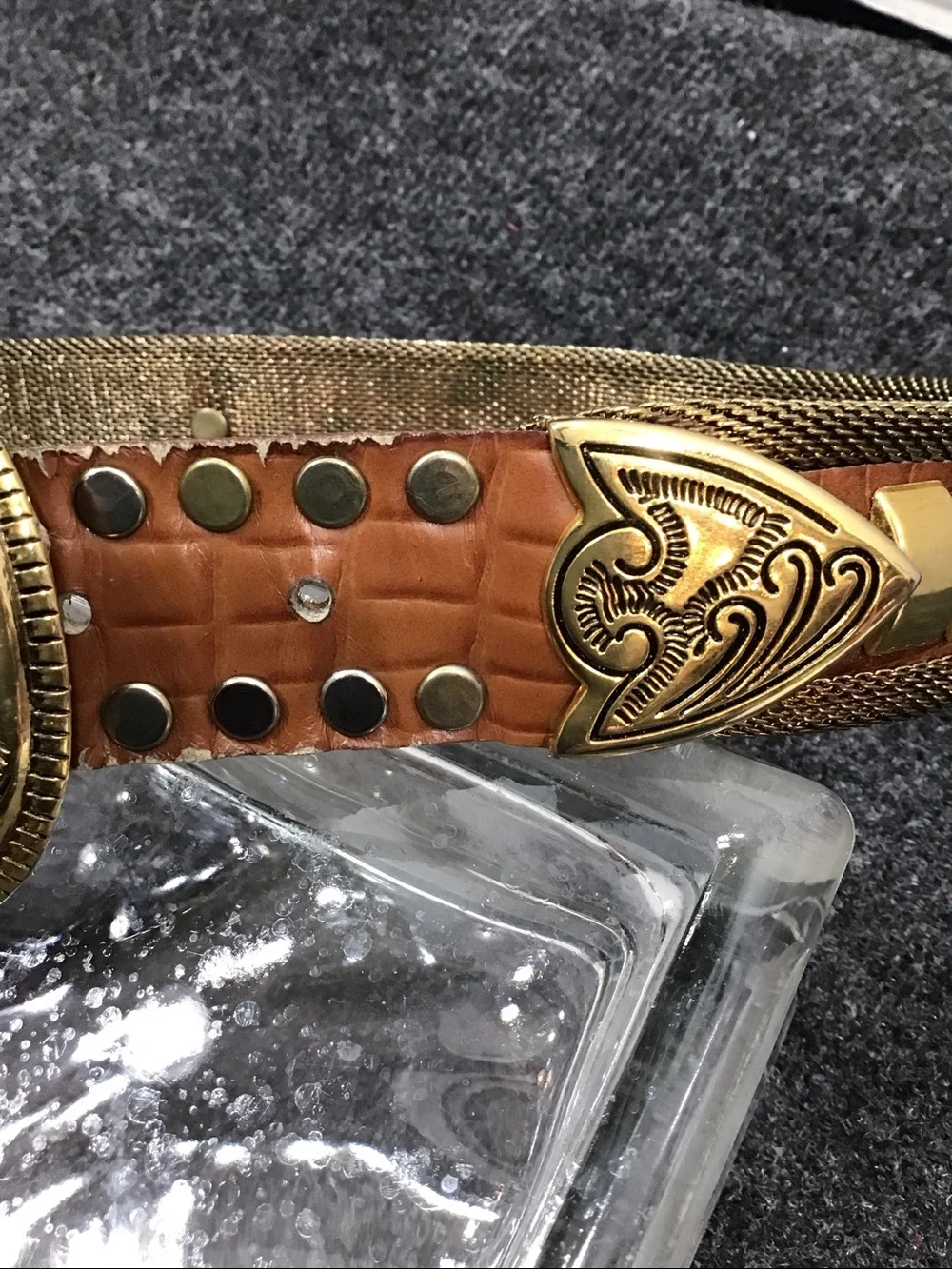 Vintage 80’s gold mesh and croc embossed leather western statement belt 30